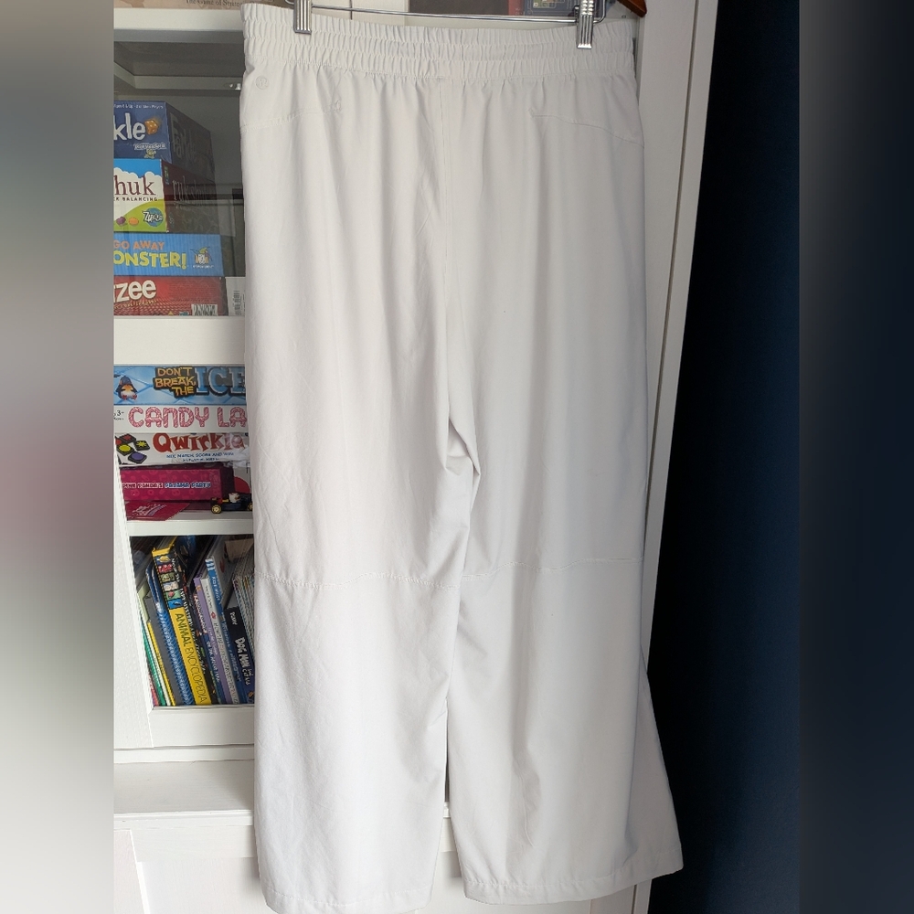 Lululemon Swift Mid-Rise Wide-Leg Pant - Bone - Size 12 Small Stain - Picture 10 of 12